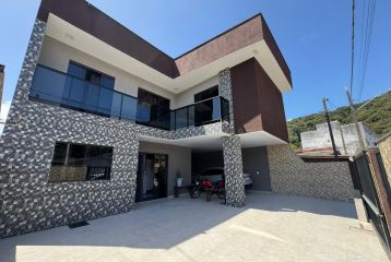 REF. 201 - Sobrado Residencial Santa Catarina