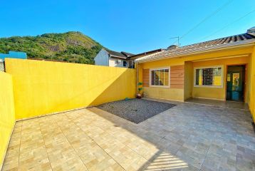 REF. 205 - Casa Rua Manoel Júlio Viana